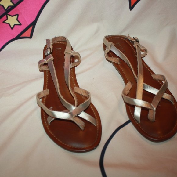 MIA Strappy Metallic Silver Sandals 🌵8 - Picture 5 of 5